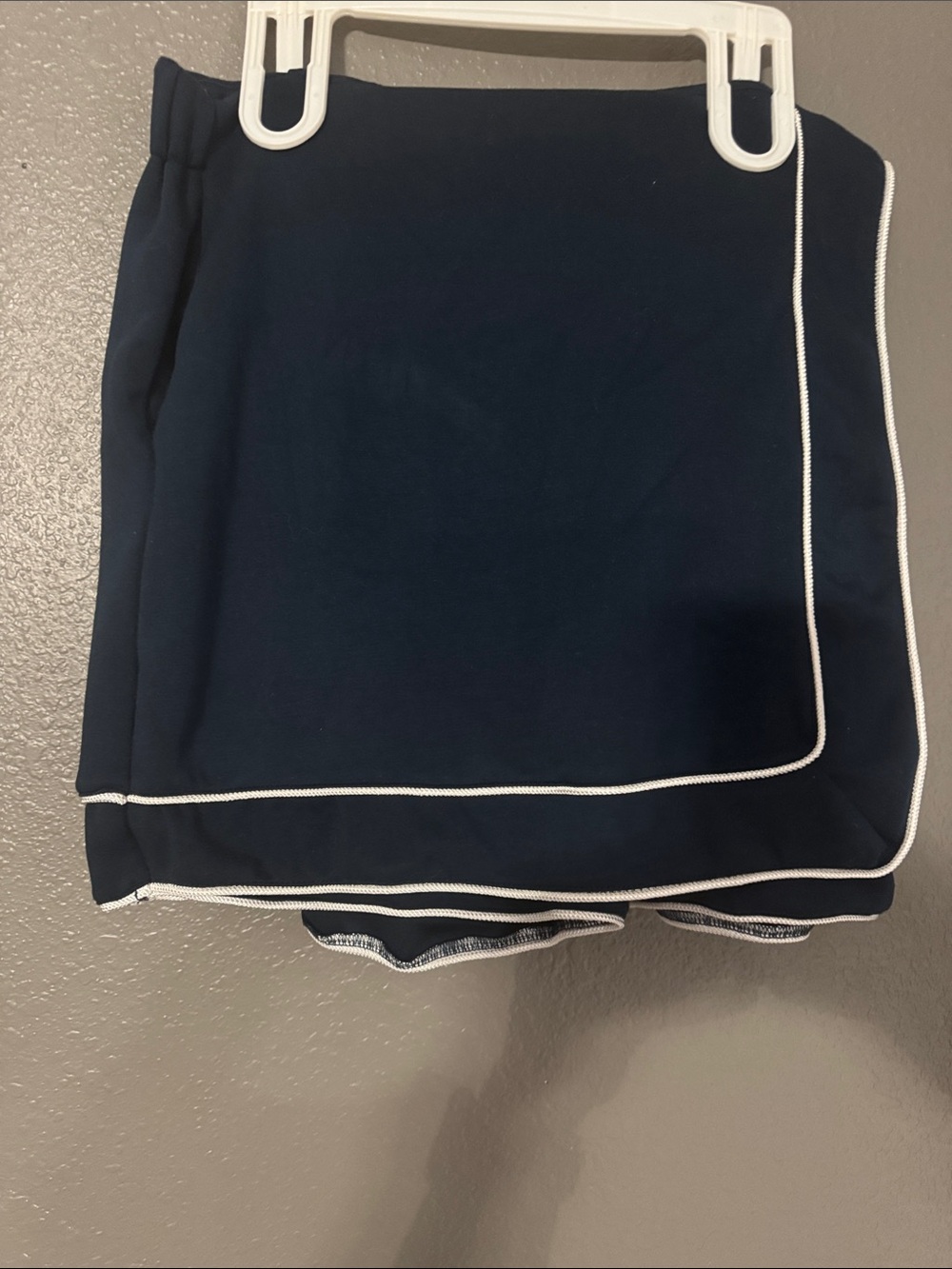 entro Navy Skort with White Trim